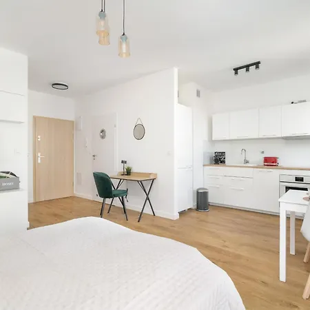 Lejlighed Studio In Jezyce Near City Centre By Renters Poznań